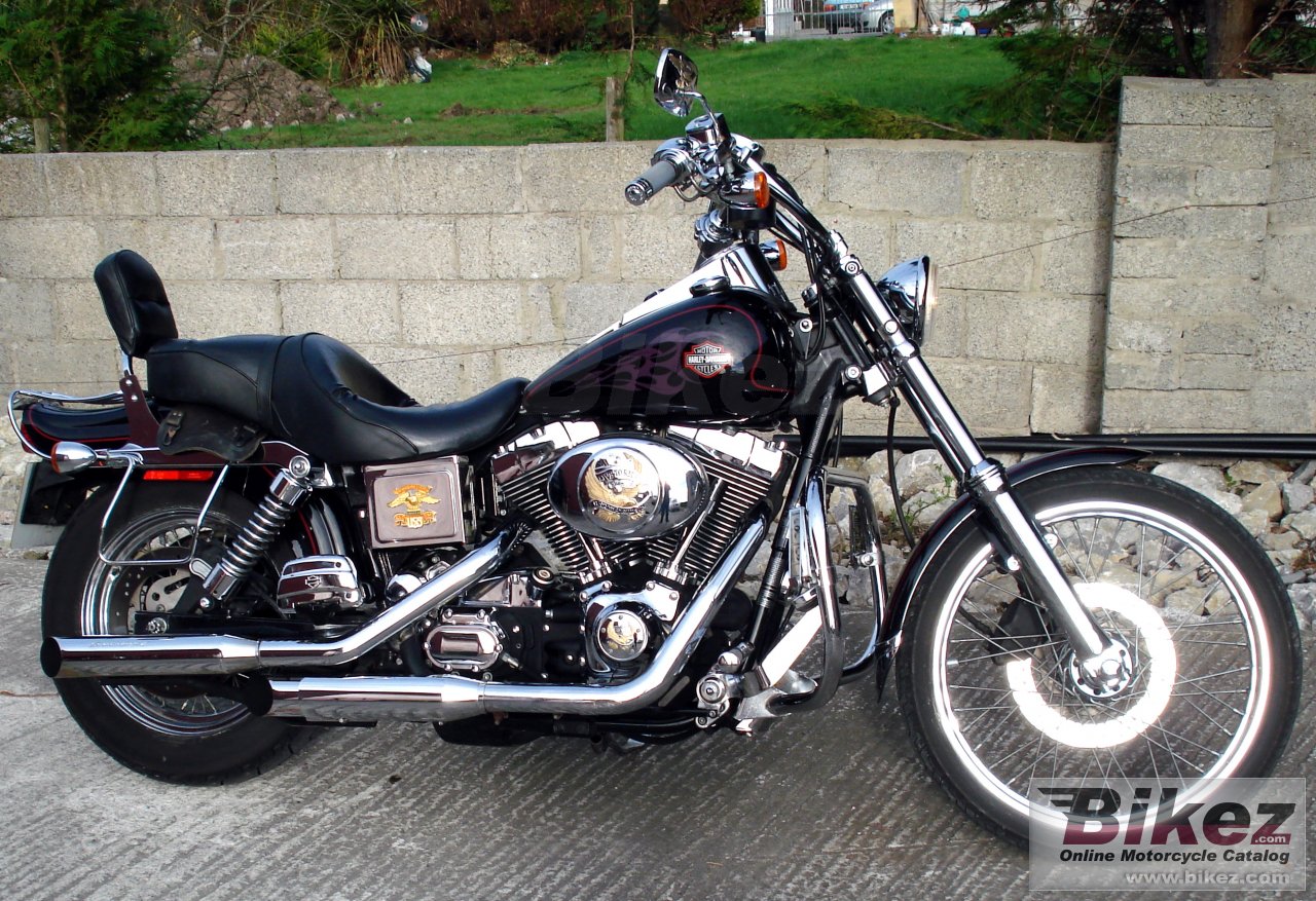 Big  fxdwg dyna wide glide picture and wallpaper from Bikez.com